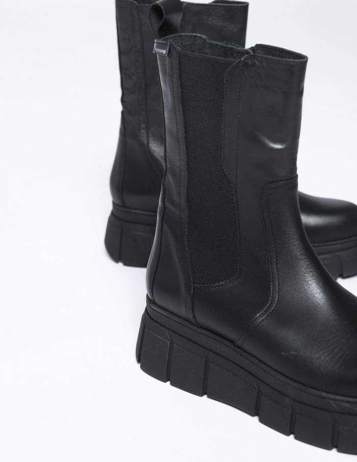 Comprar Botas plataforma Saturn de la marca Mustang en Sommes Demode