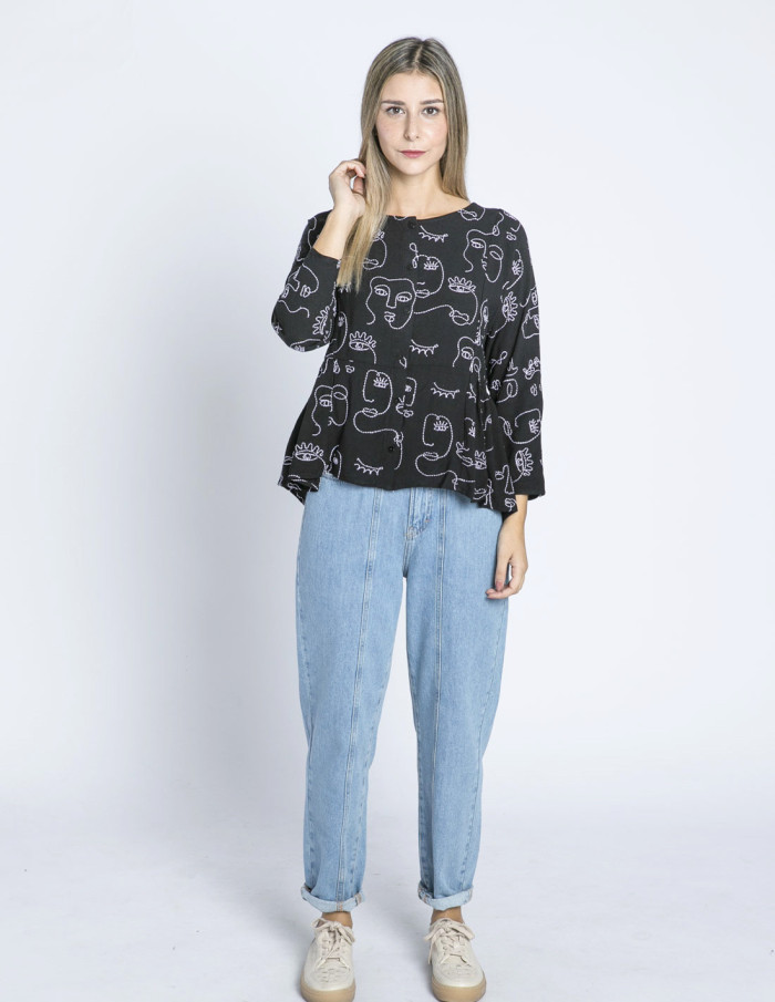 blusa negra faces bordada pepa loves sommes demode zaragoza