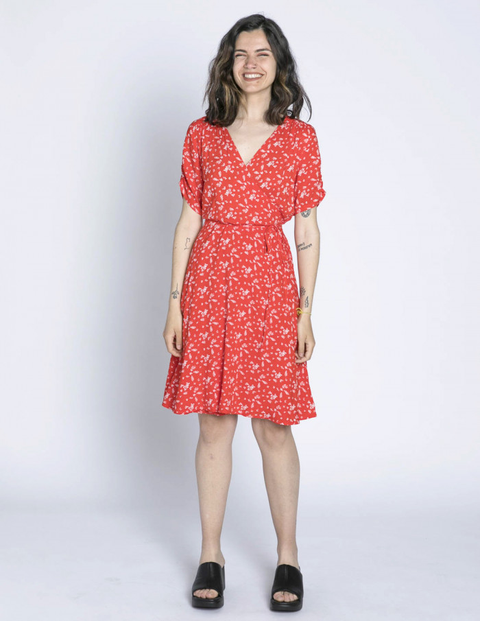 Tibio Remisión mostrar Comprar Vestido corto rojo flores Joella Byoung en Sommes Demode