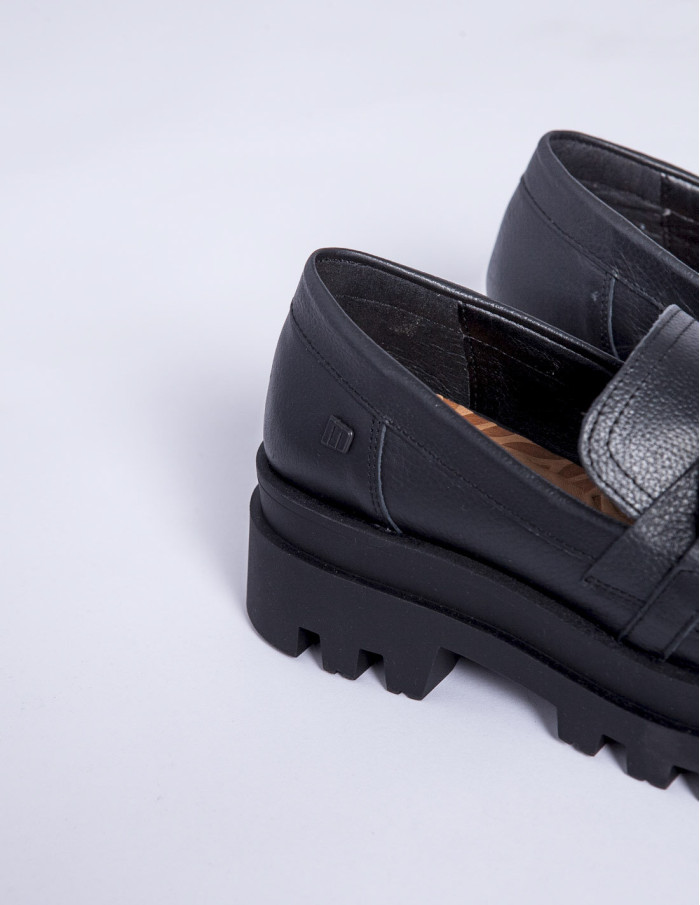 Comprar Mocasines negros Ruganito de marca Mustang en Sommes Demode