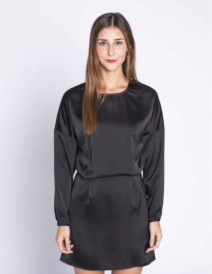 vestido corto satinado negro compañia fantastica sommes demode zaragoza