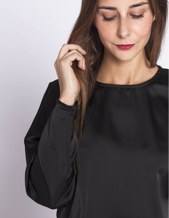 vestido corto satinado negro compañia fantastica sommes demode zaragoza
