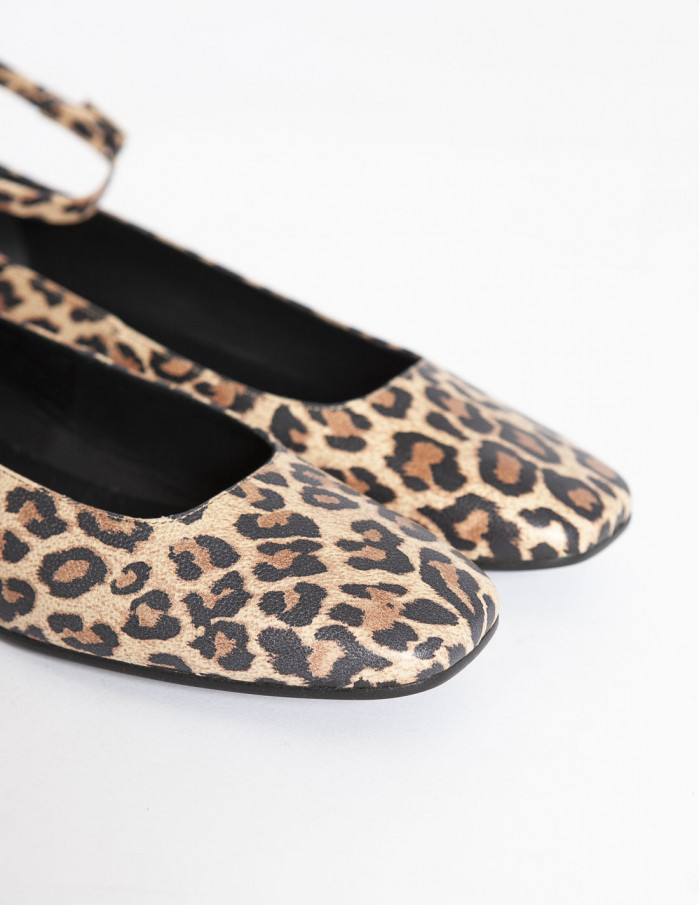 Manoletinas leopardo 2025