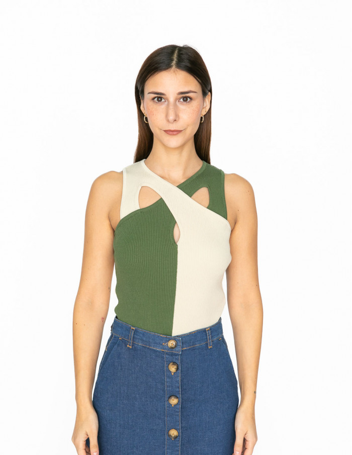 top bicolor cut out verde y crudo skatie sommes demode zaragoza