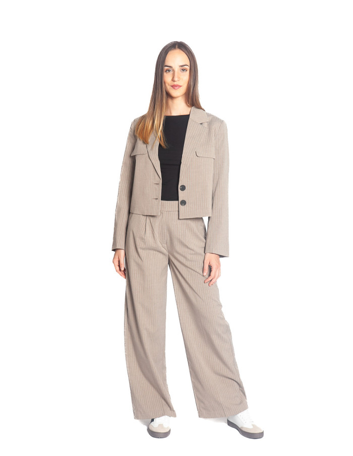 blazer crop beige raya diplomatica elotte byoung sommes demode zaragoza