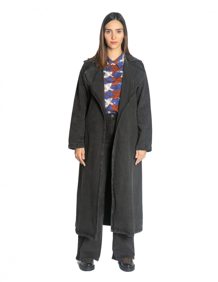 Gabardina denim color nero lavado Compañía Fantástica Sommes Demode Zaragoza