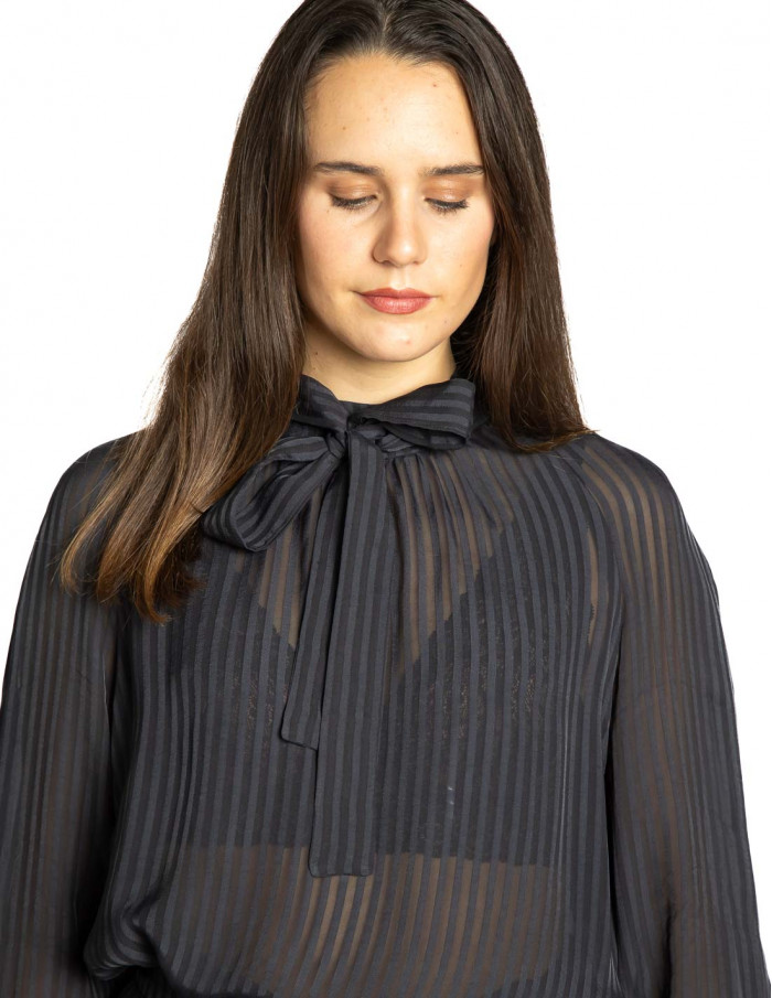 Blusa negra transparencias lazada Shayni CKS Sommes Demode Zaragoza
