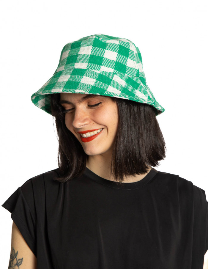 gorro bucket cuadros verdes brigitte king louie sommes demode zaragoza