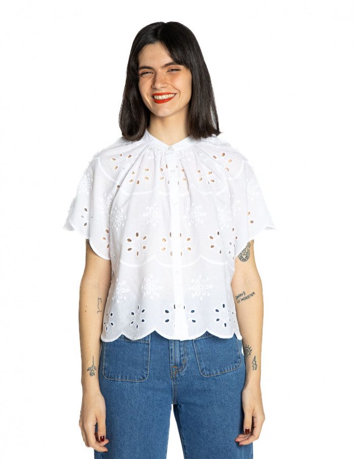 camisa algodon blanca con calados neda frnch sommes demode zaragoza