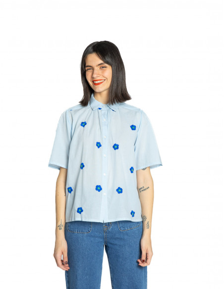camisa azul flores bordadas compañia fantastica sommes demode zaragoza
