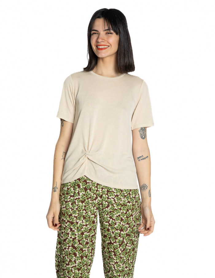 camiseta lyocell beige con nudo nice things sommes demode zaragoza