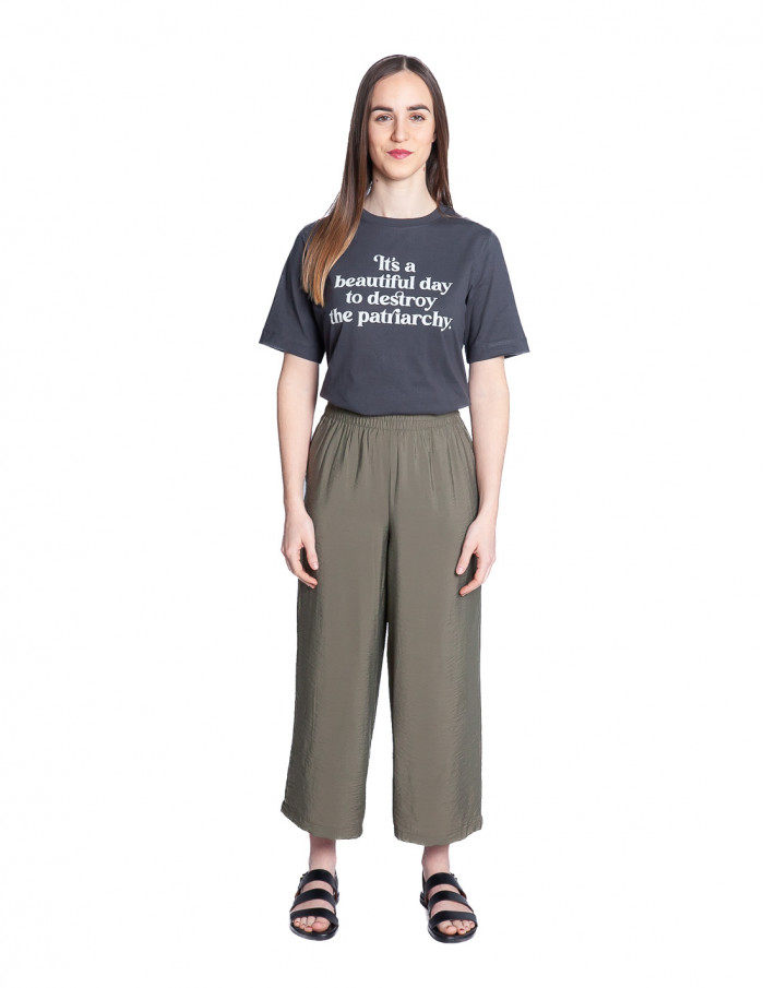 pantalon fluido crop caqui hailey byoung sommes demode zaragoza