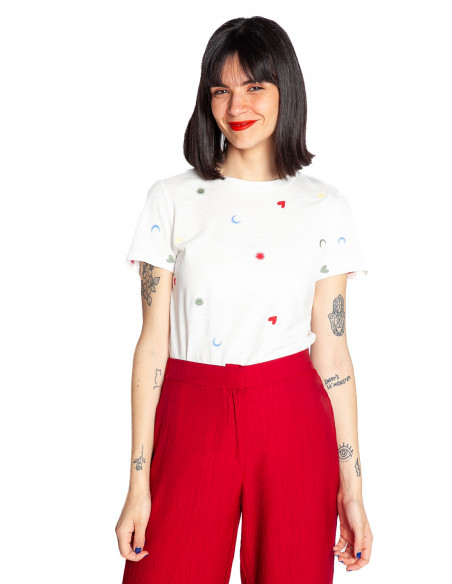 camiseta blanca motivos bordados olya ichi sommes demode zaragoza