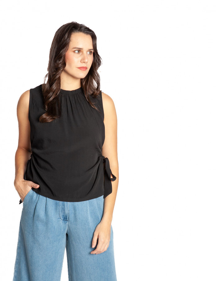 Top tirantes cut out negro Pepa Loves Sommes Demode Zaragoza