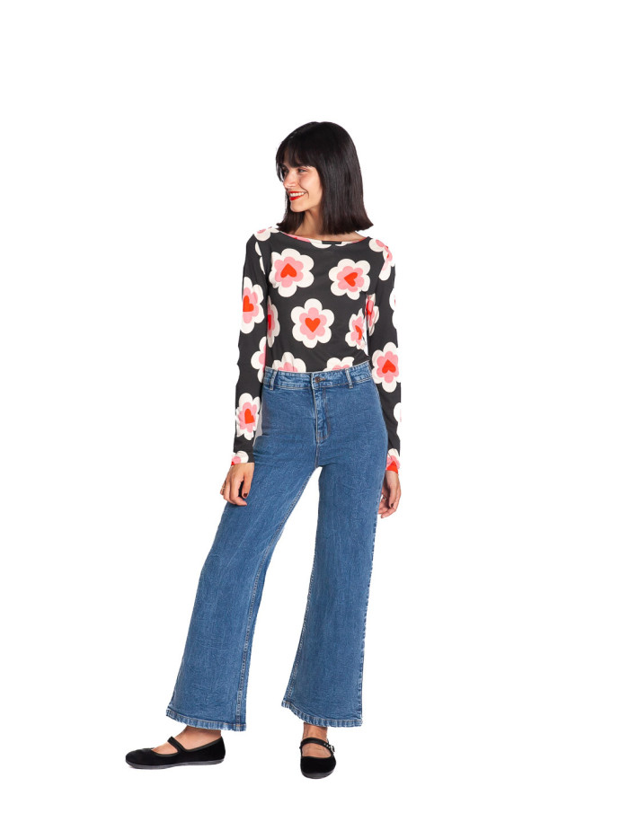 Pantalón denim azul con bordado corazon sommes demode zaragoza