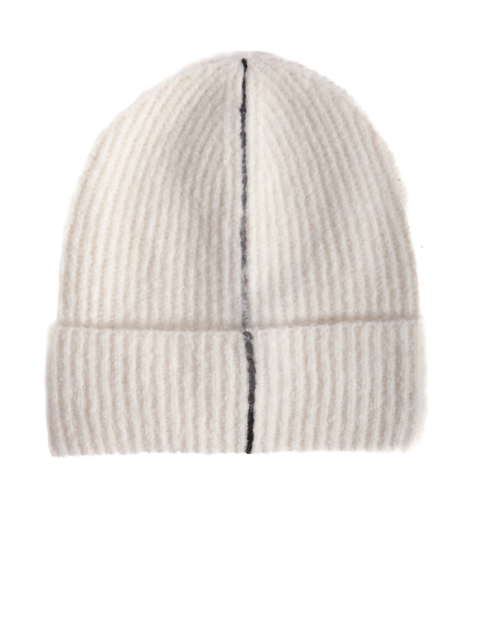 gorro color crudo con linea negra lavina sommes demode zaragoza