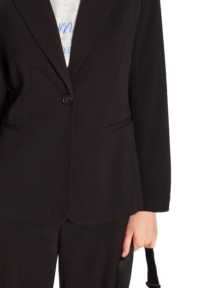 Blazer hombreras color negro Danta Byoung Sommes Demode Zaragoza