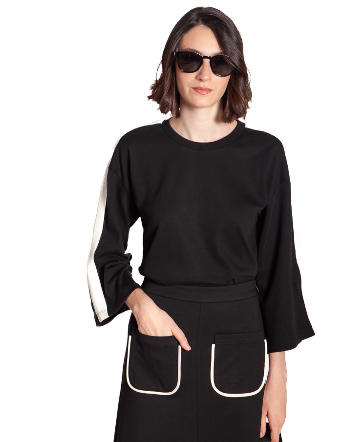 Camiseta negra detalle raya blanca Gebara Skfk Sommes Demode Zaragoza