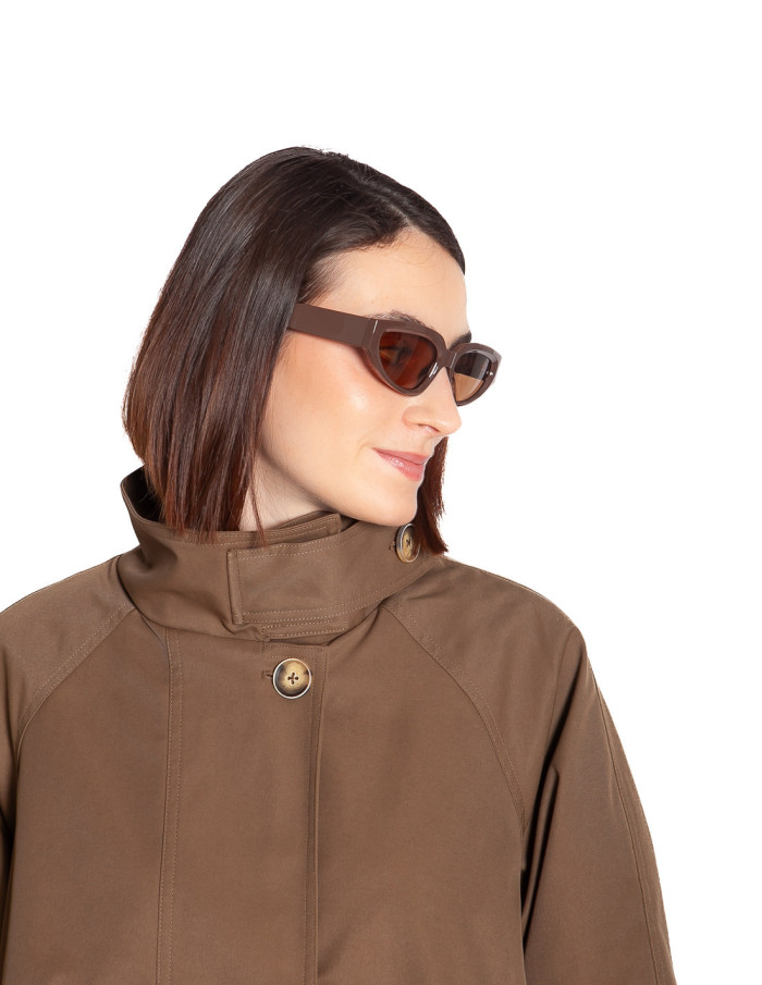 Gabardina marrón tipo capa con cuello chimenea Yaya Sommes Demode Zaragoza