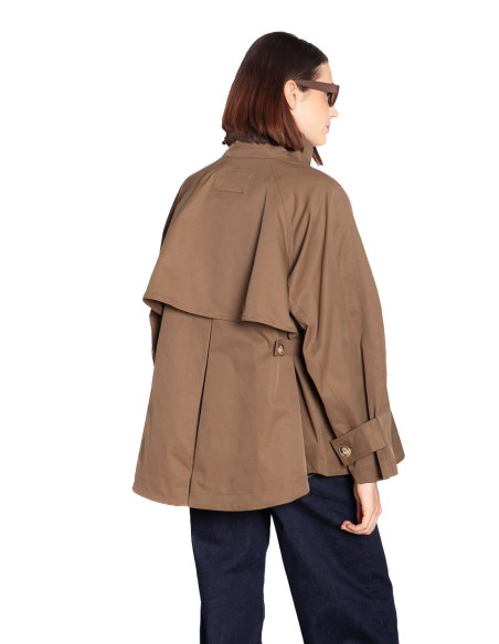 Gabardina marrón tipo capa con cuello chimenea Yaya Sommes Demode Zaragoza