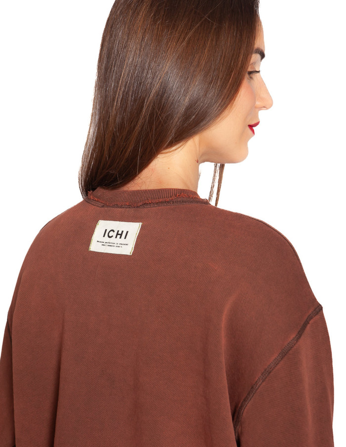 Sudadera marrón con letras bordadas Mina Ichi Sommes Demode Zaragoza