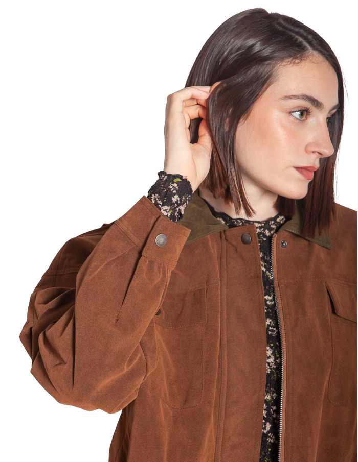 cazadora efecto ante marron cuello verde wild pony sommes demode zaragoza