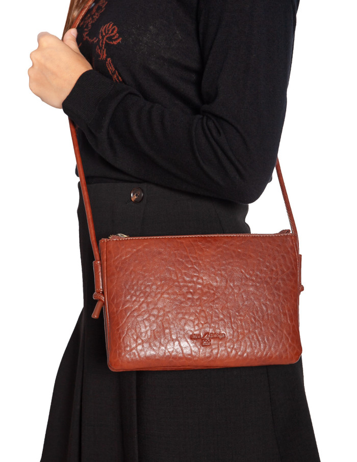 Comprar Bolso bandolera textura castaña Nice Things en Sommes Demode