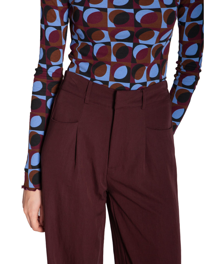 pantalon fluido color vino skatie sommes demode zaragoza