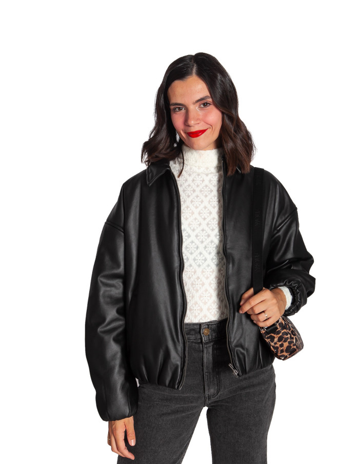 cazadora bomber efecto piel color negro girana ichi sommes demode zaragoza