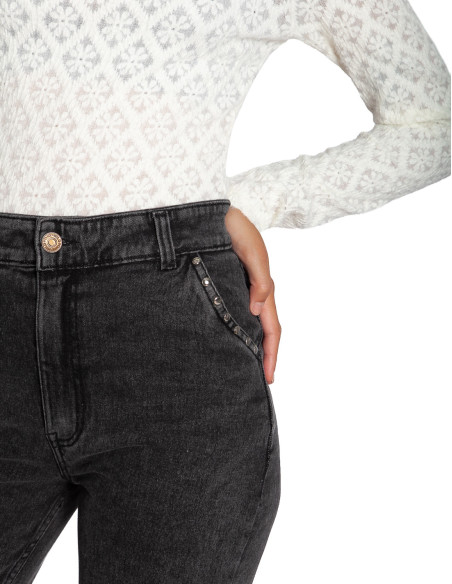 pantalón vaquero negro detalle apliques wild pony sommes demode zaragoza