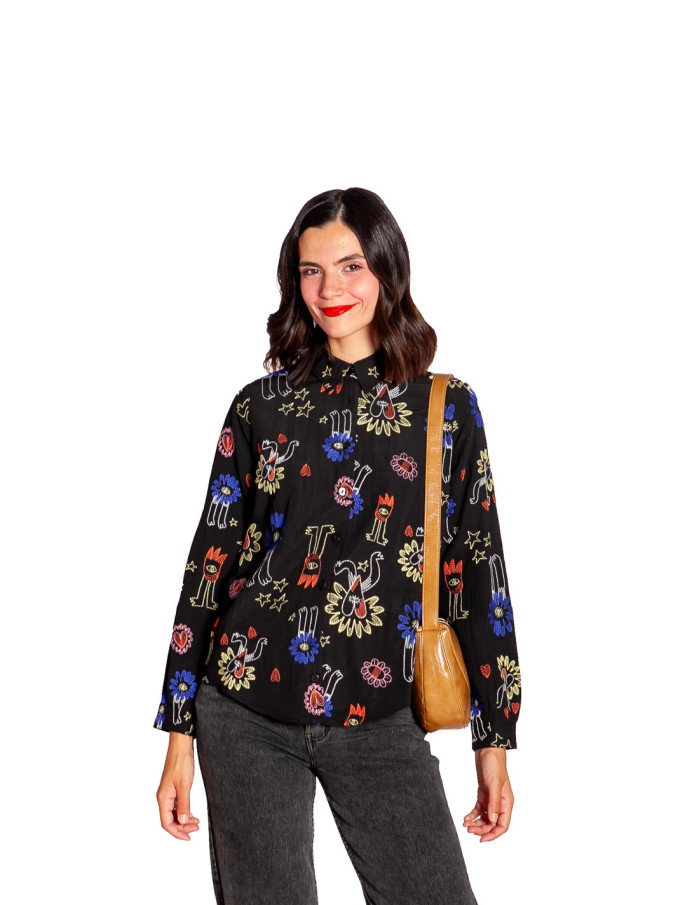 Camisa negra con bordados Love Pepa Loves Sommes Demode Zaragoza