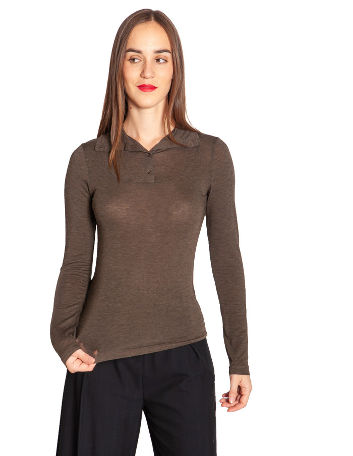 Top cuello alto con botones color topo Yaya Sommes Demode Zaragoza