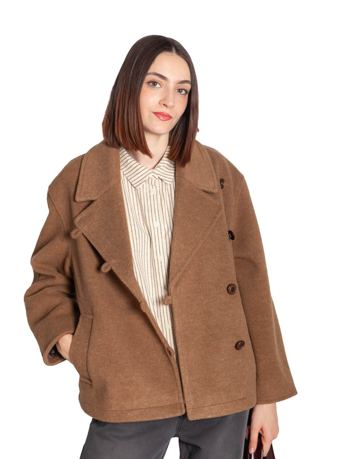 abrigo botonadura cruzada color toffee citrio byoung sommes demode zaragoza