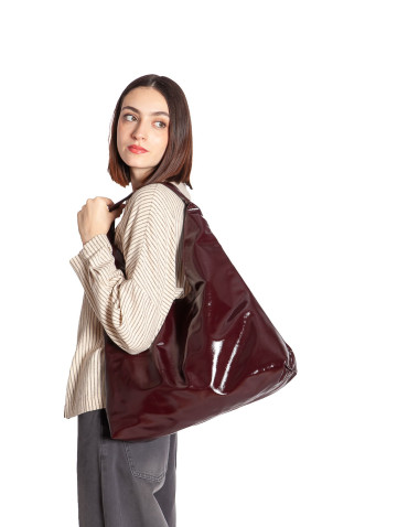 bolso hobo color burdeos con brillo glace king louie sommes demode zaragoza 2