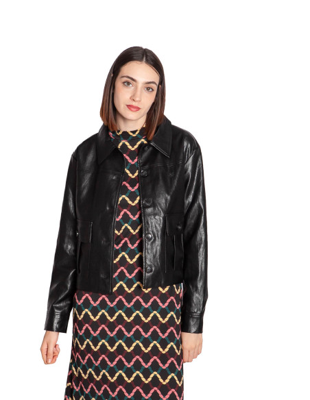 Cazadora efecto brillo color negro Charly Sommes Demode Zaragoza